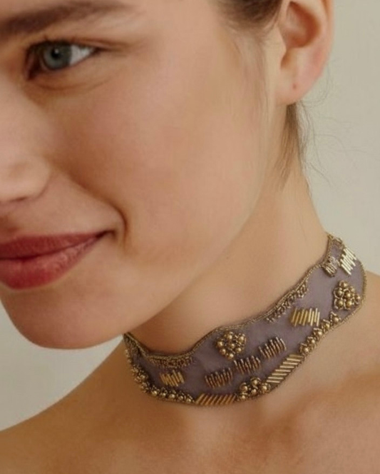 COLLAR ORGANZA ABALORIOS ORO