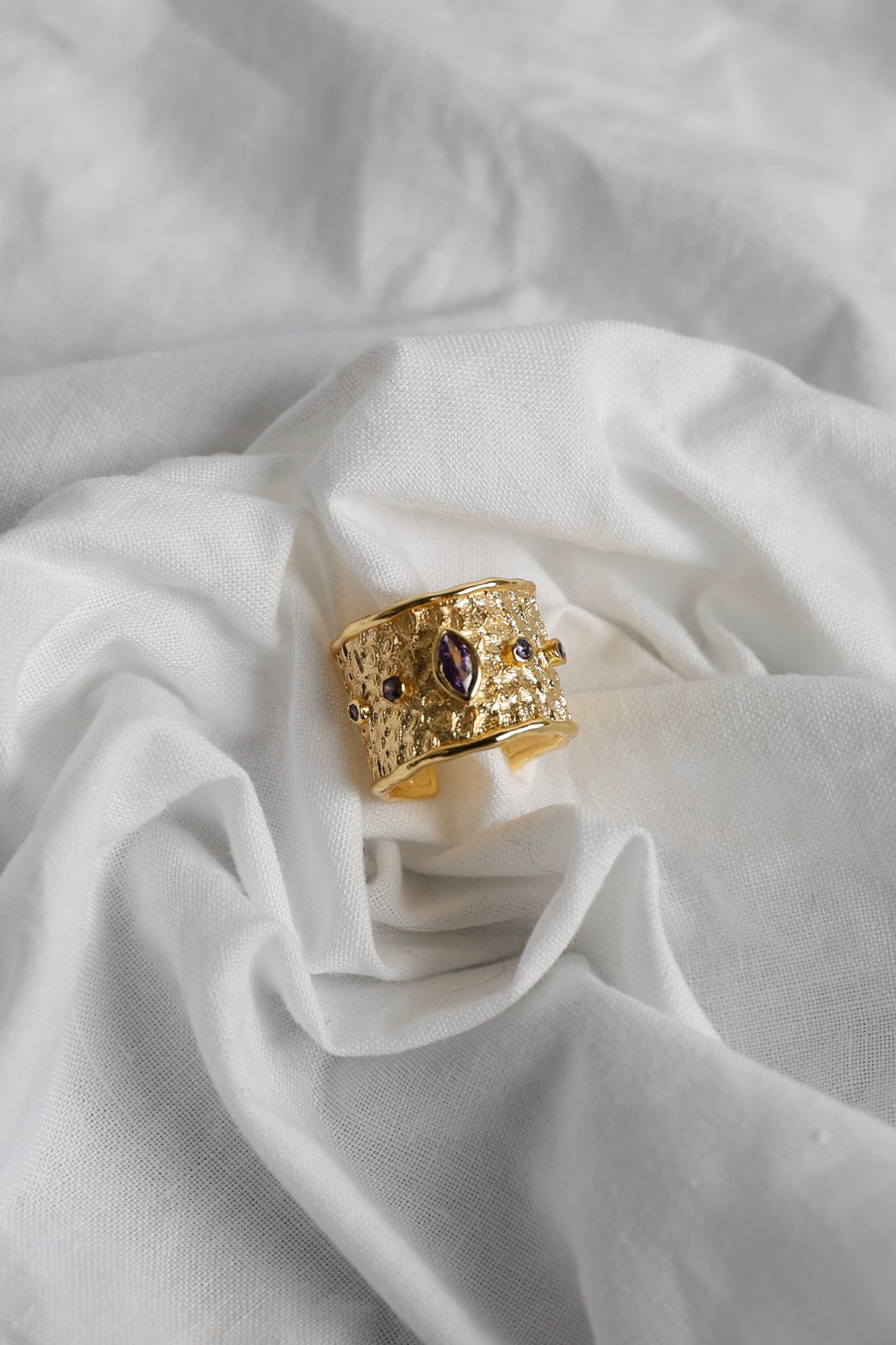 ANILLO OVALO MORADO