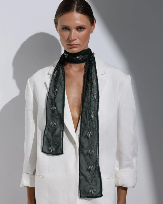 COLLAR BUFANDA BORDADO VERDE BOTELLA Bybel