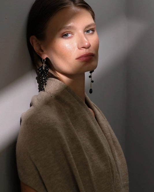 PENDIENTES GRANADA NEGROS Bybel