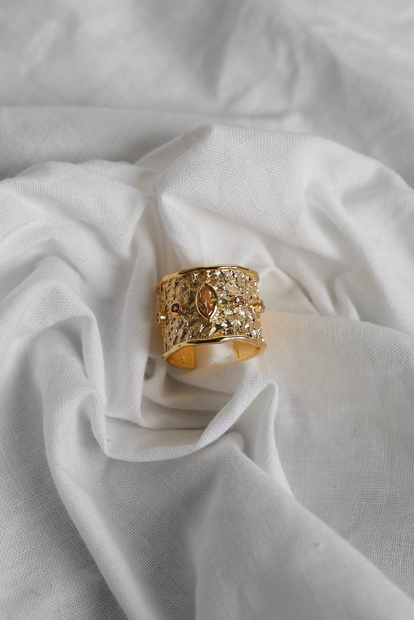 ANILLO OVALO BEIGE - Bybel - brand