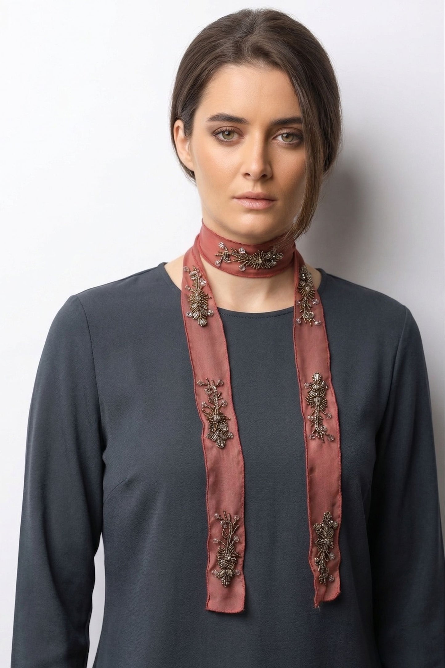 Colllar Organza bordado Rosa