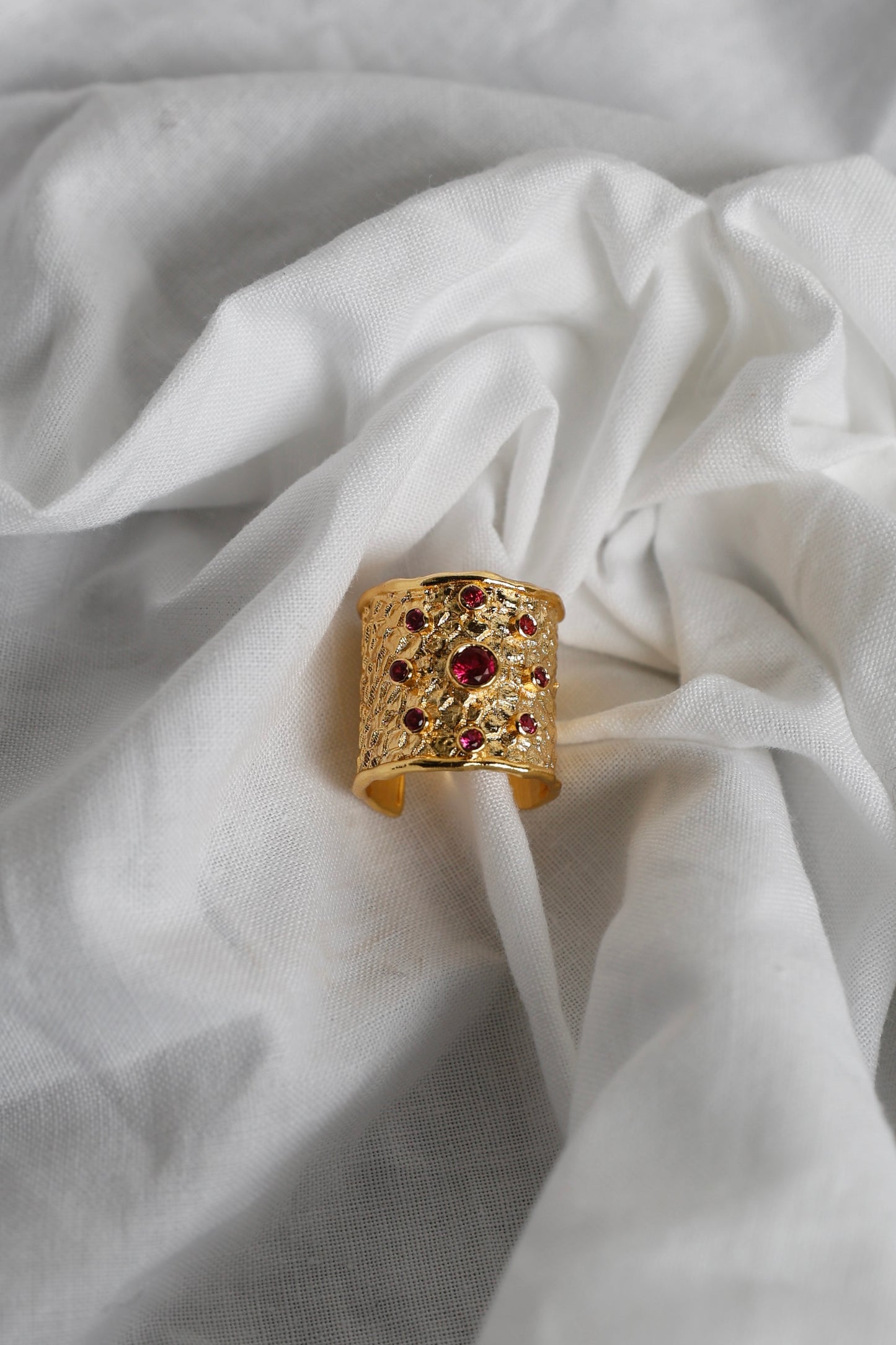 ANILLO SOL MOTAS FUCSIA