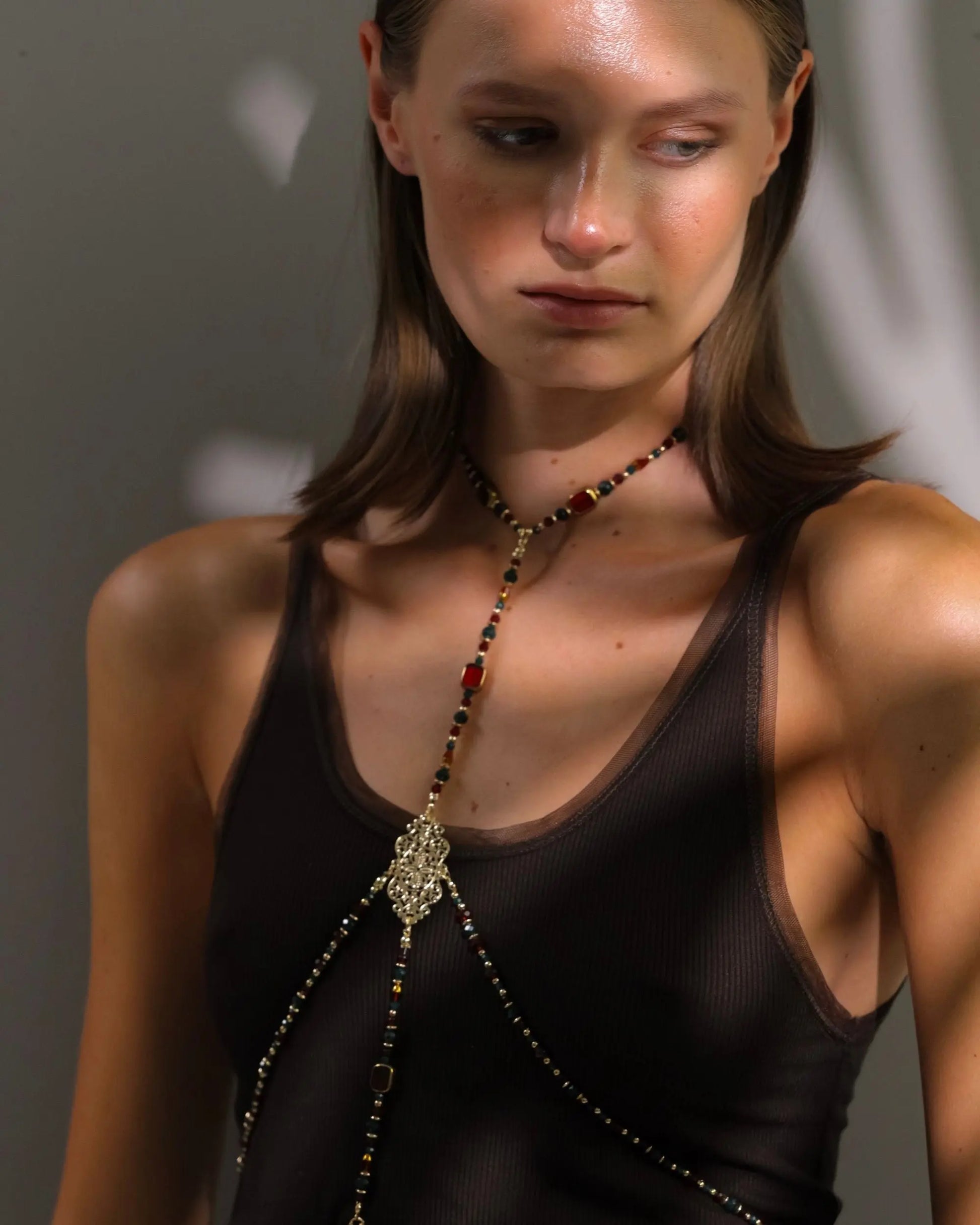 BODY CHAIN GRANATE Bybel