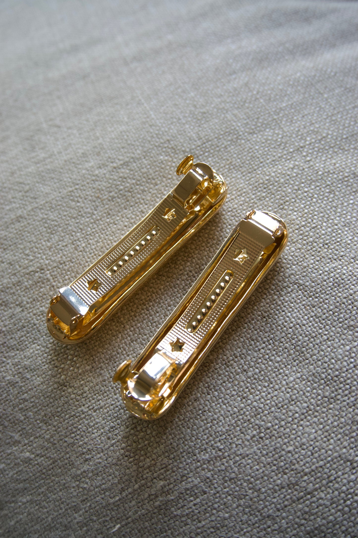 COLETERO | Pinza oro Bybel-brand