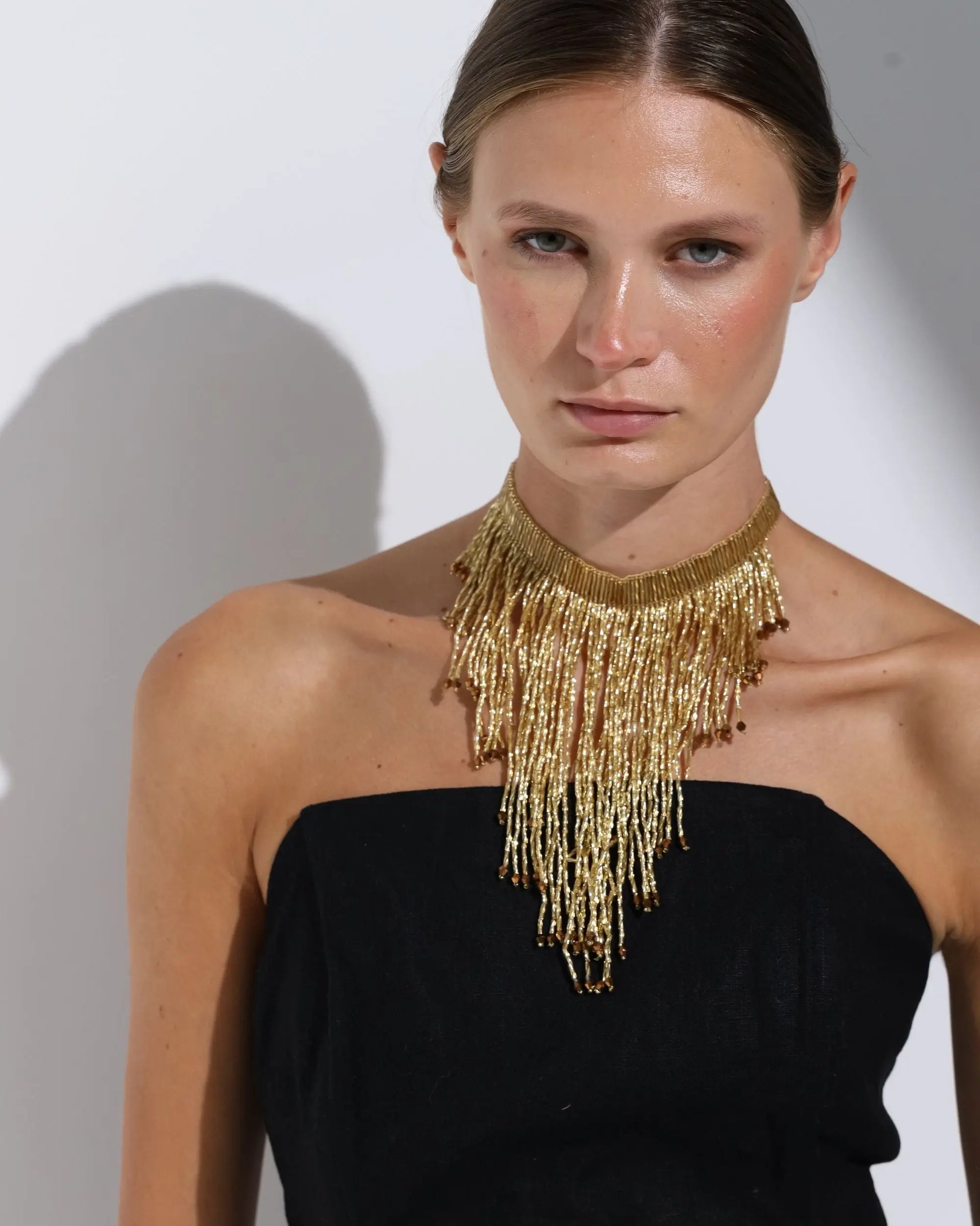 COLLAR ABALORIOS ORO Bybel