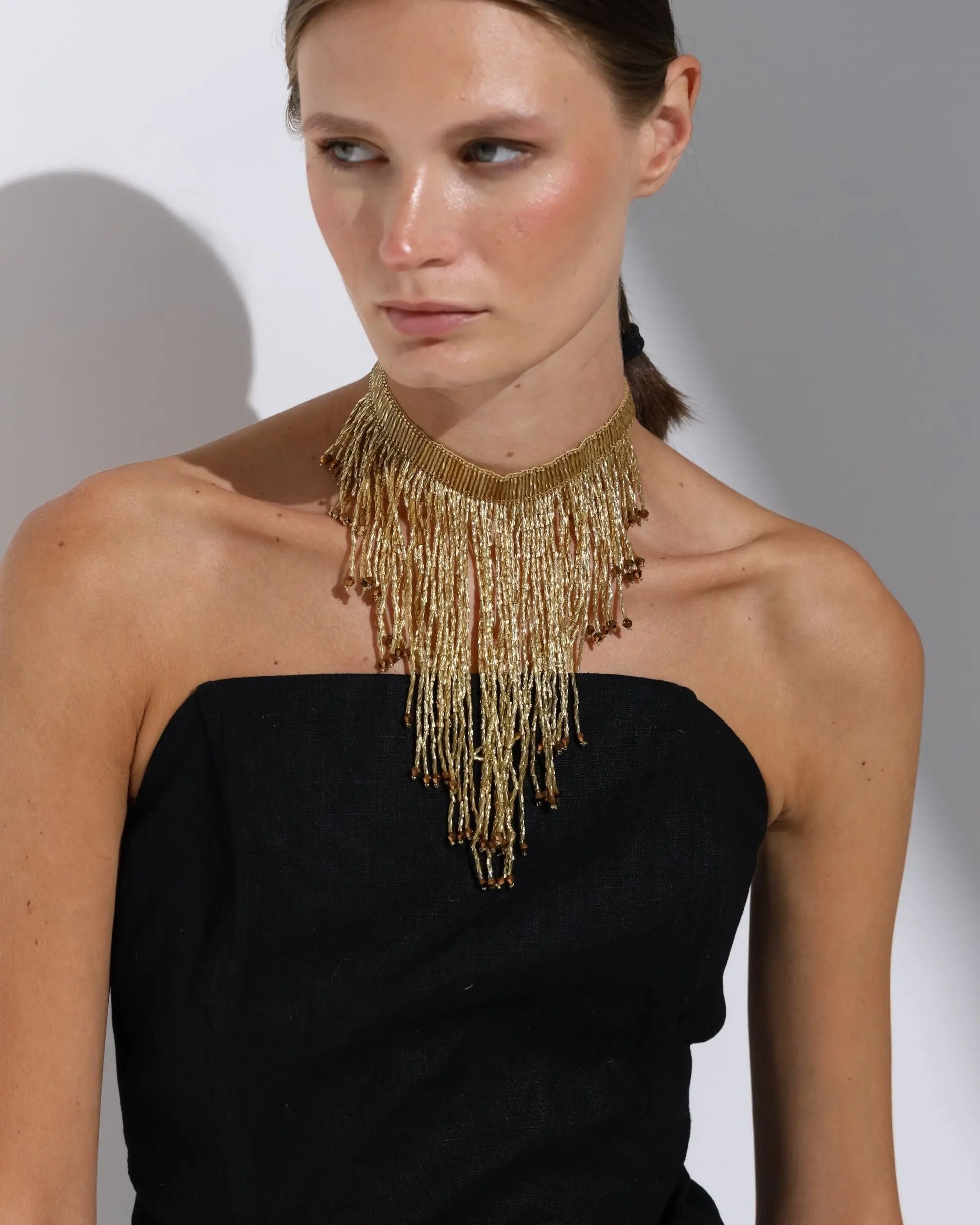 COLLAR ABALORIOS ORO Bybel