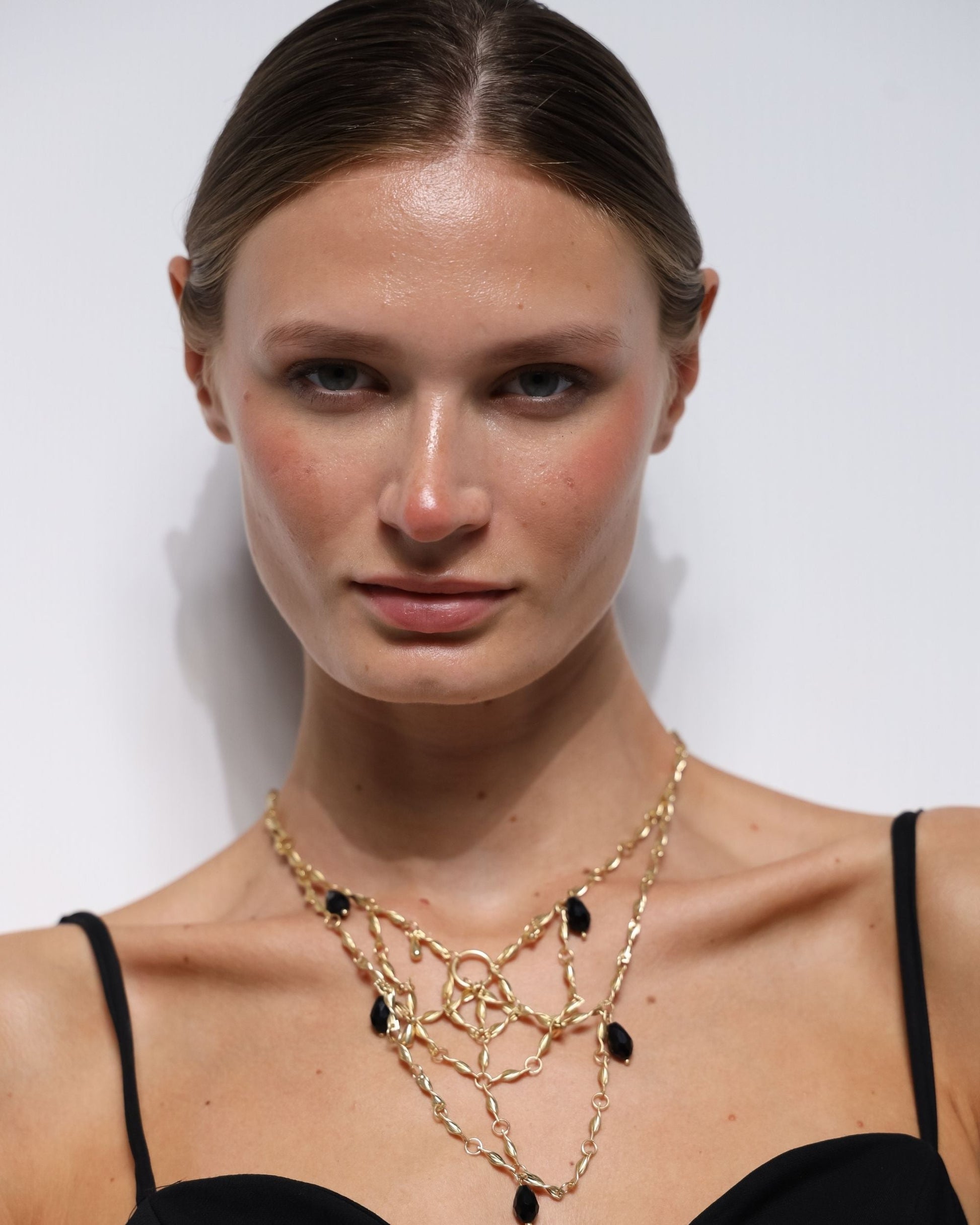 COLLAR ENLAZADO NEGRO Bybel