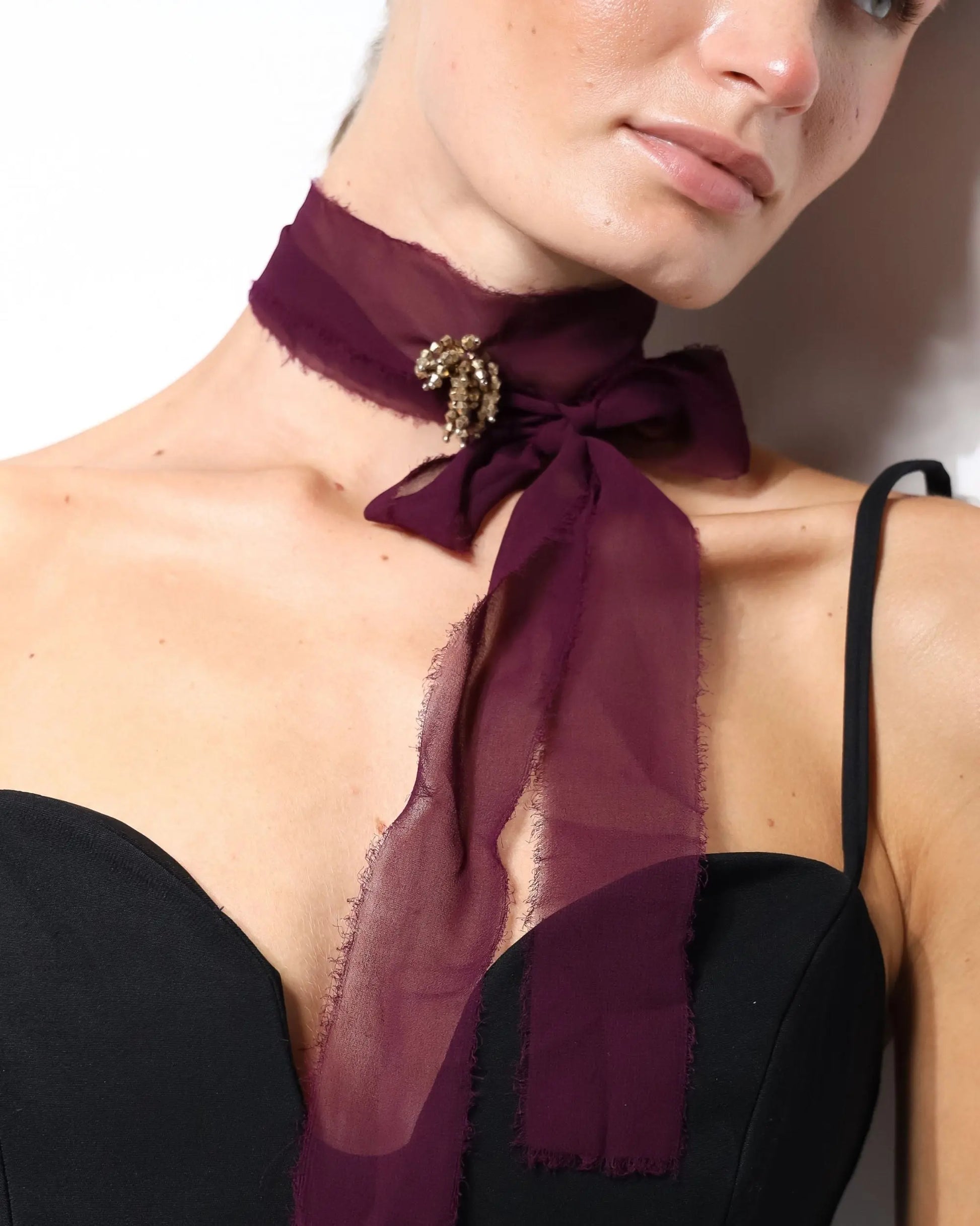 COLLAR ORGANZA MORADO FLOR Bybel