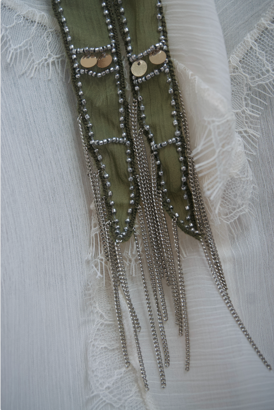 COLLAR ORGANZA VERDE Bybel-brand