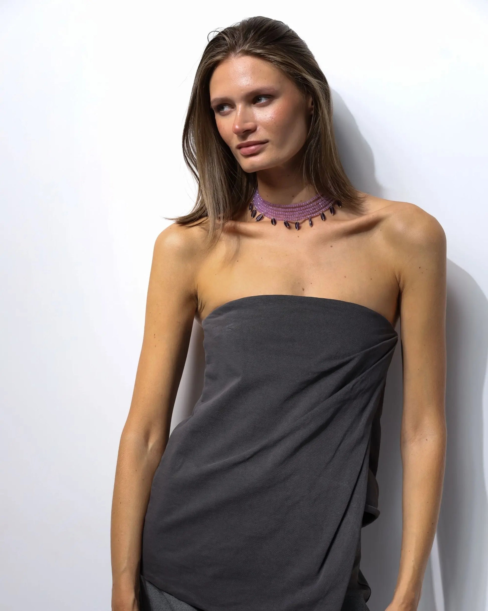 COLLAR PIEDRAS MORADO LAGRIMAS Bybel