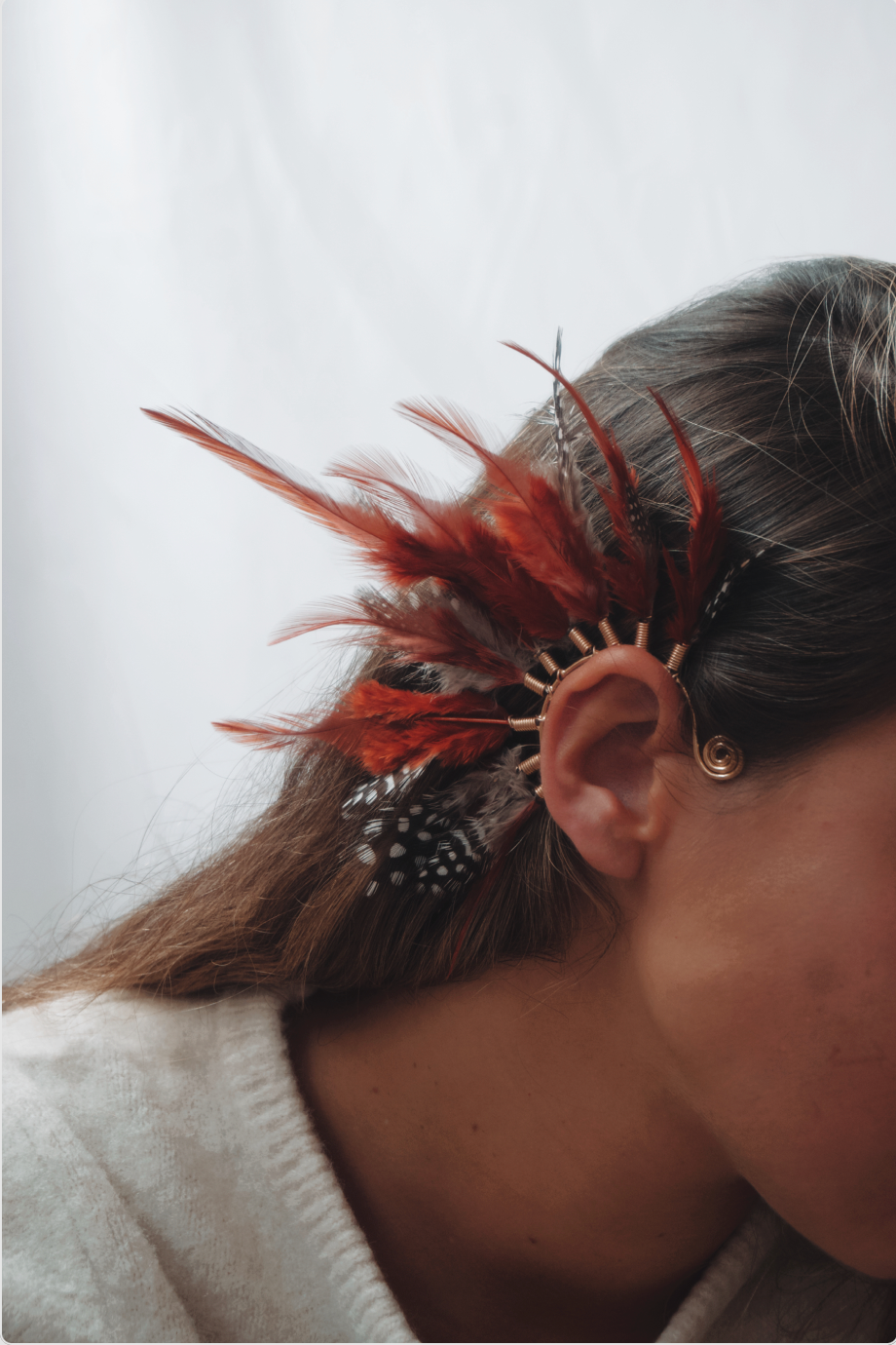 EARCUFF PLUMAS Bybel-brand