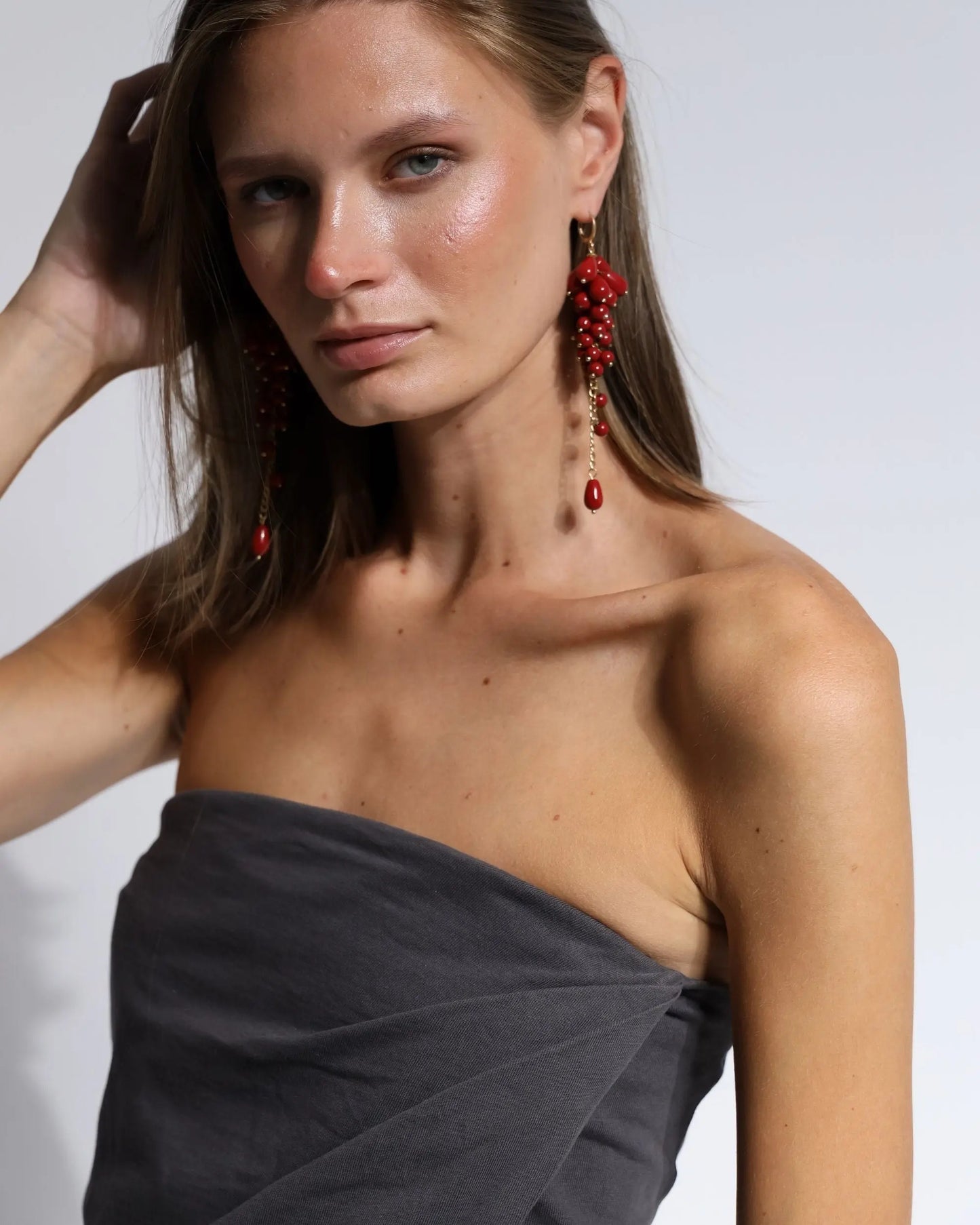 PENDIENTES GRANADA ROJOS Bybel