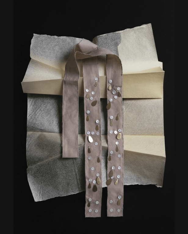 BUFANDA ORGANZA BOTONES BEIGE - Bybel - brand
