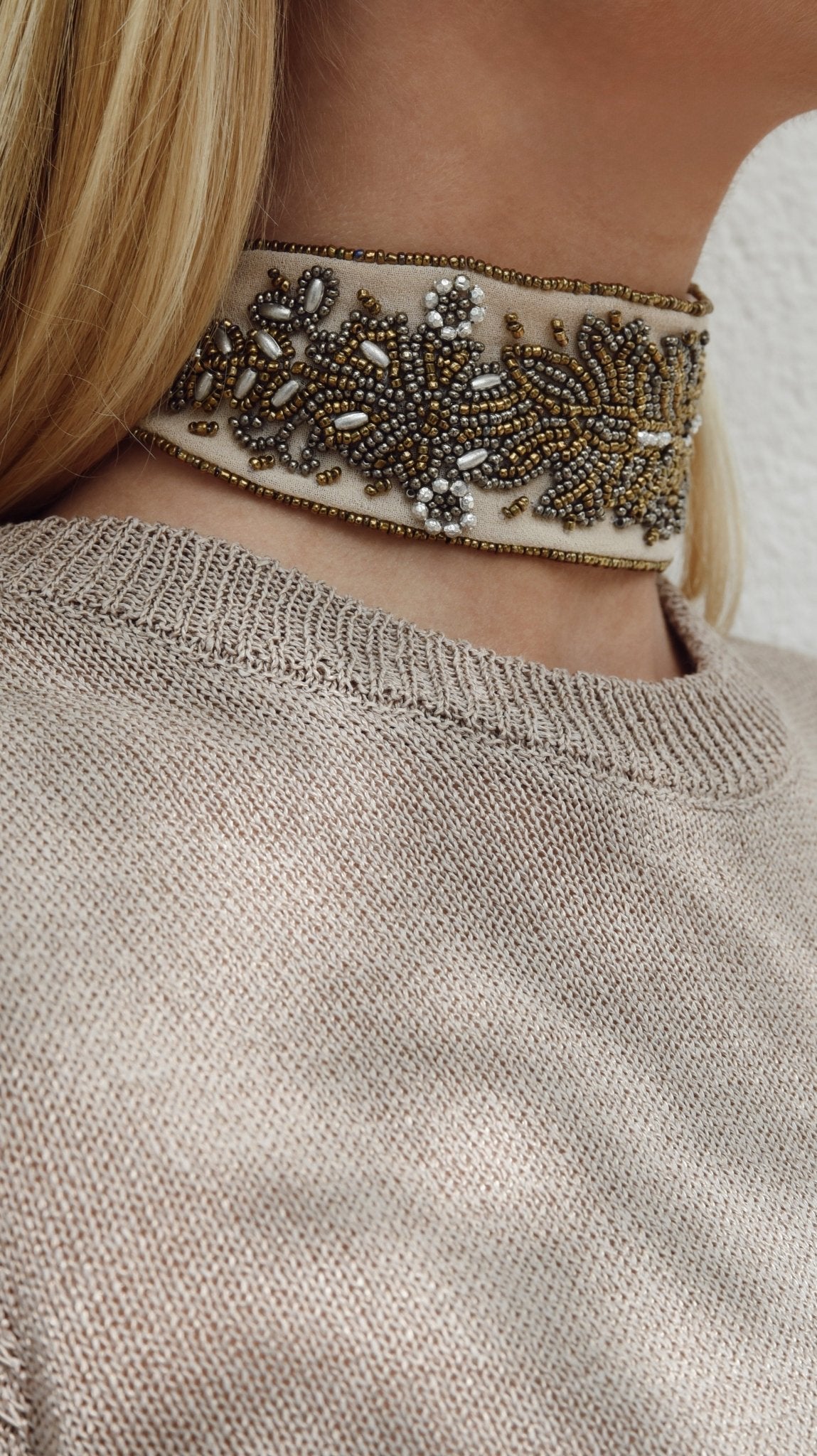 Choker Bordado Rosa Polvo - Bybel - brand