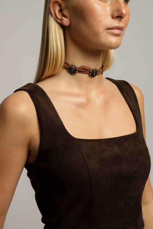 Choker Marrón Botones Antiguos