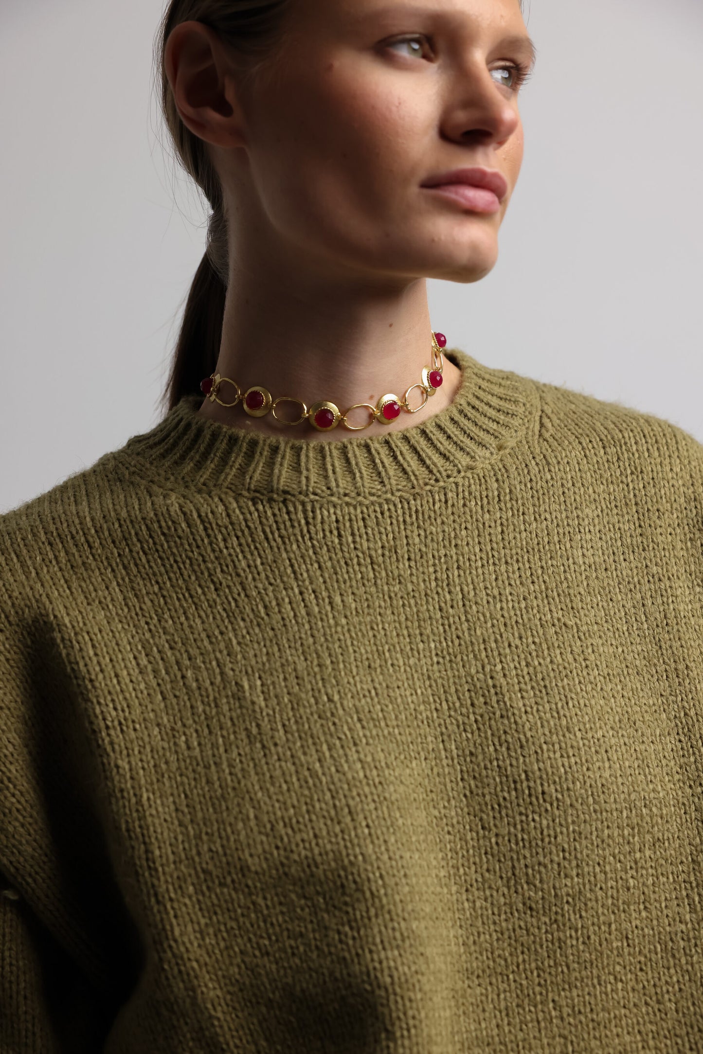 CHOKER APLIQUES GRANATE I The New Gallery