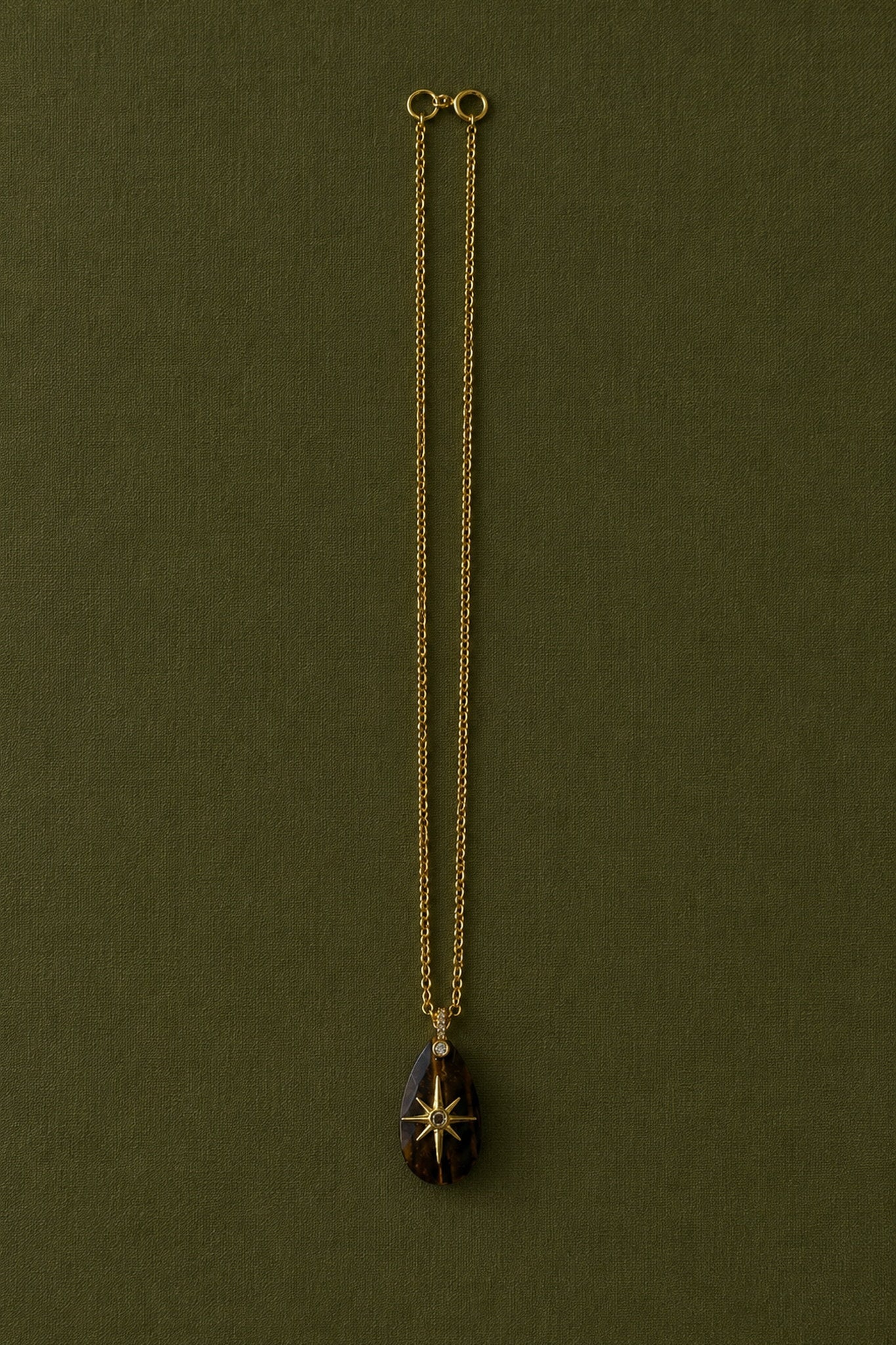 Collar Corto Estrella Marrón