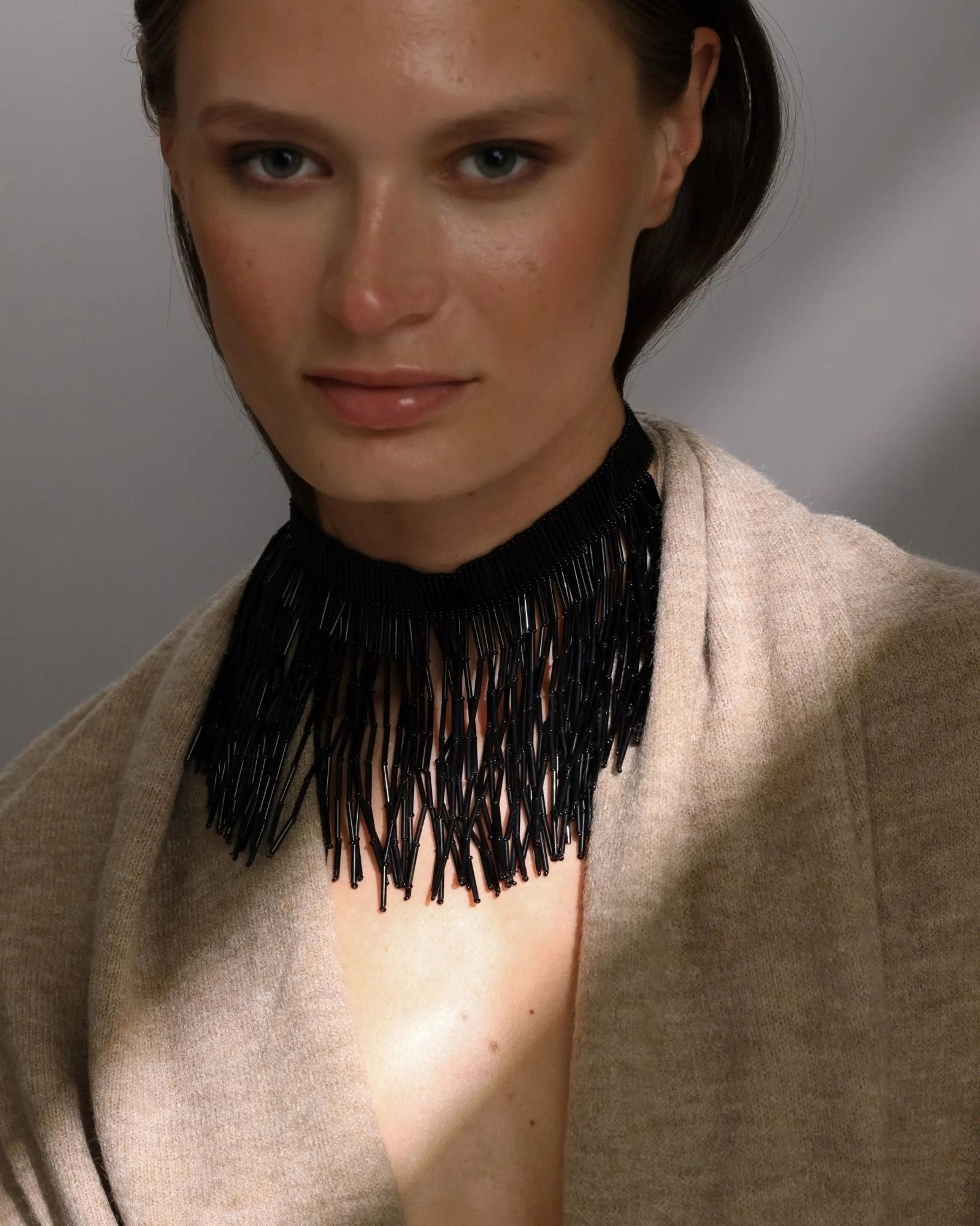 COLLAR ETNICO NEGRO - Bybel - brand