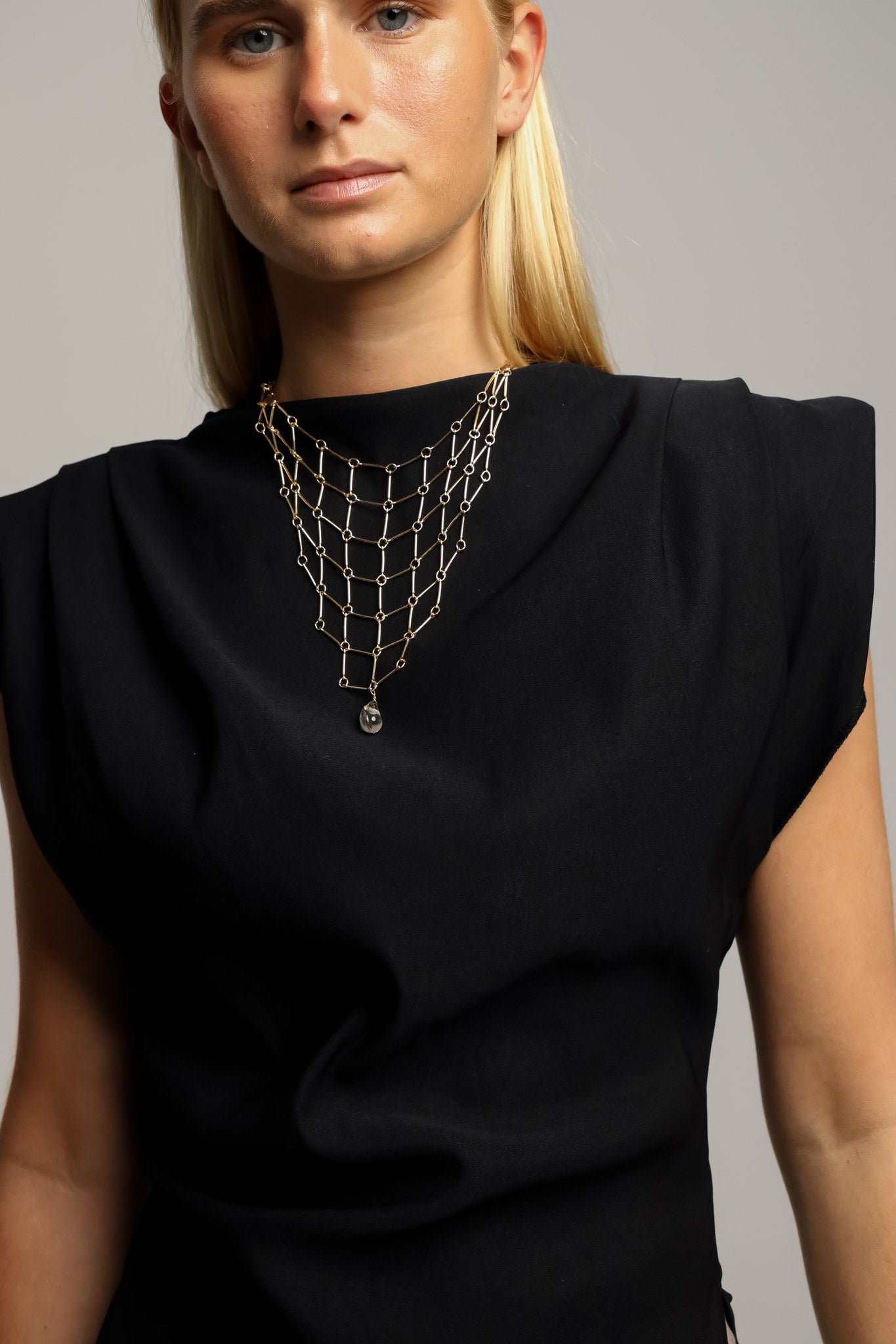 Collar Gota