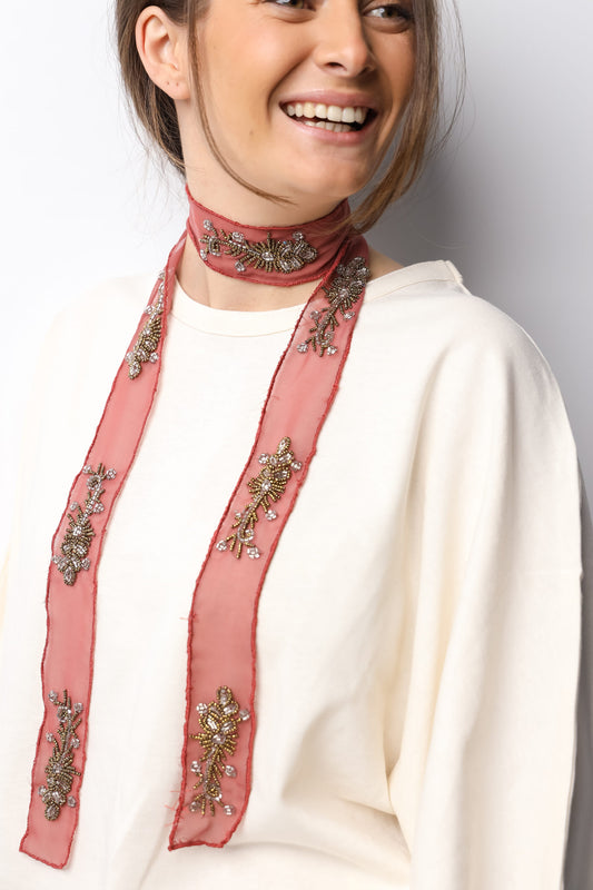 COLLAR ORGANZA BORDADO ROSA