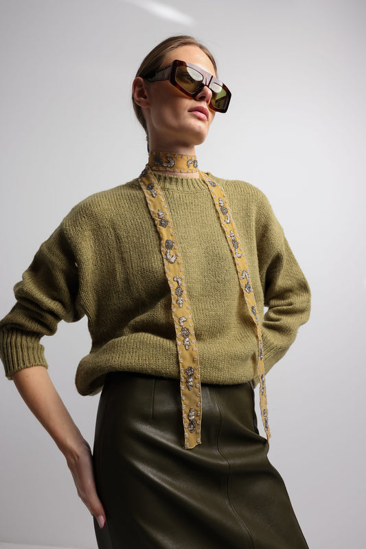 COLLAR ORGANZA BORDADO MOSTAZA I The New Gallery