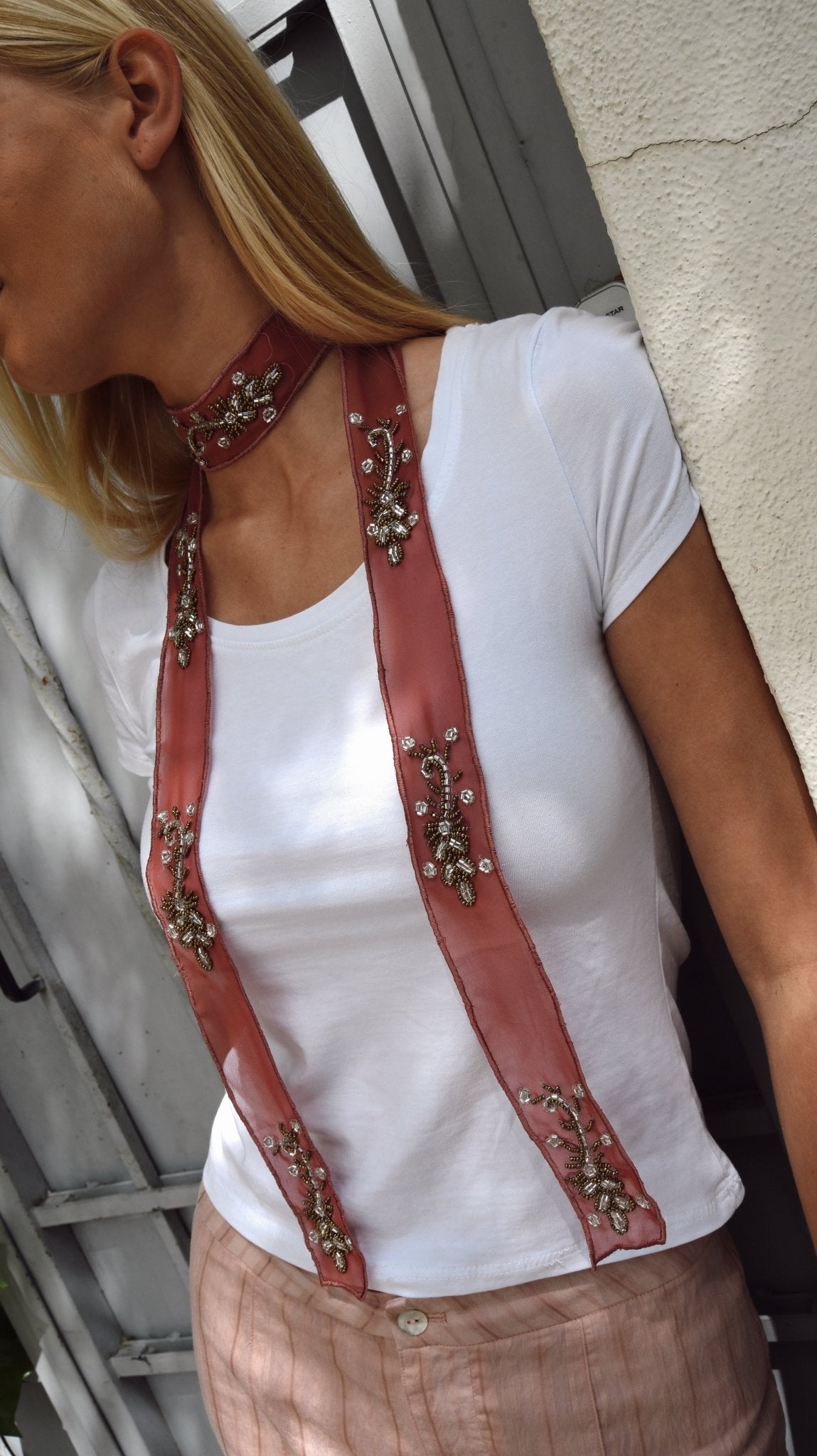 Colllar Organza bordado Rosa - Bybel - brand