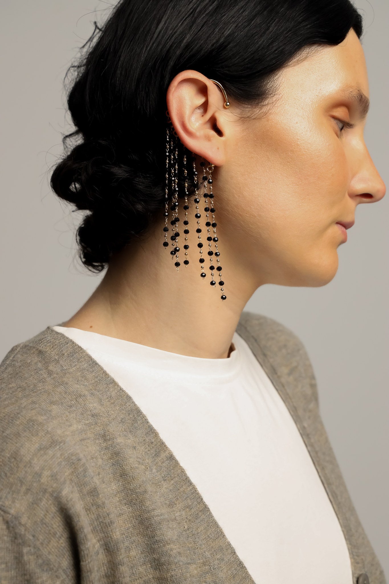 Ear Cuff Bolitas Negro