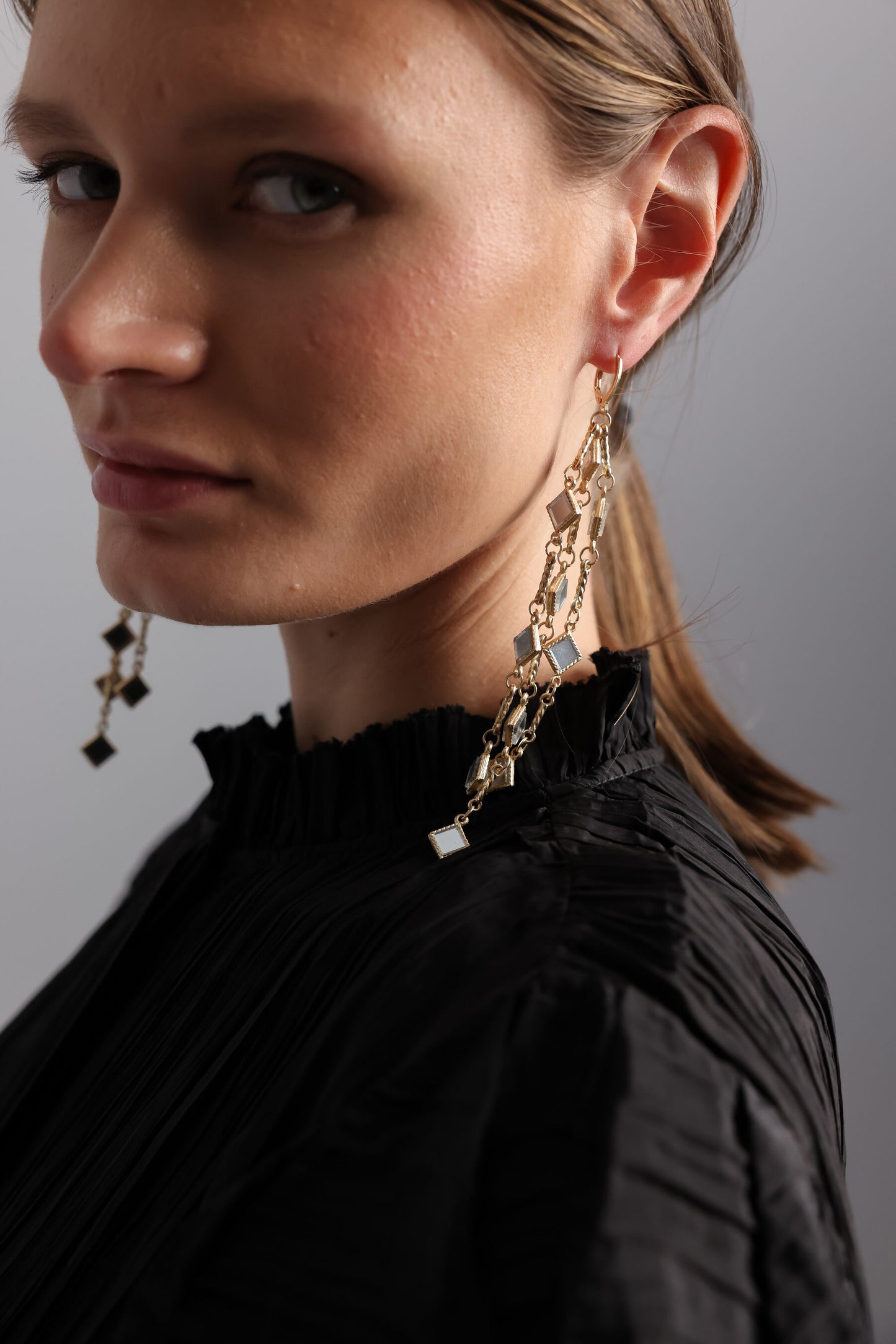 PENDIENTES ESPEJOS I The New Gallery