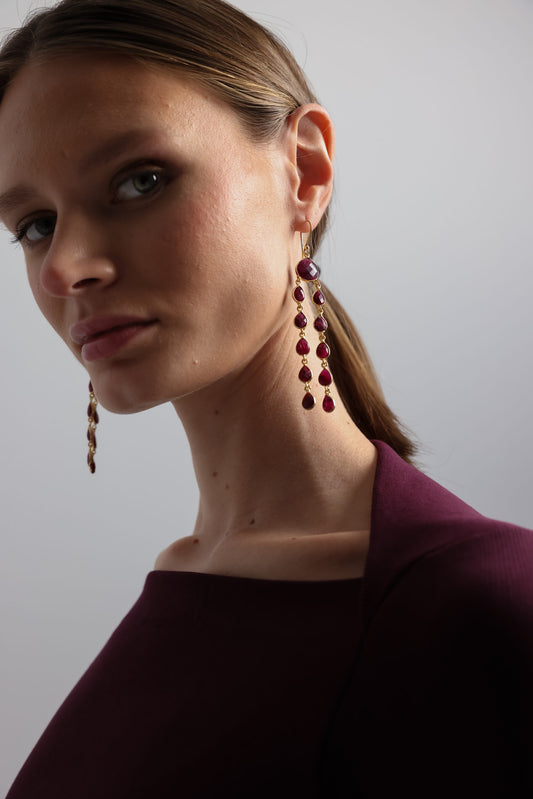 PENDIENTES LÁGRIMAS GRANATES I The New Gallery